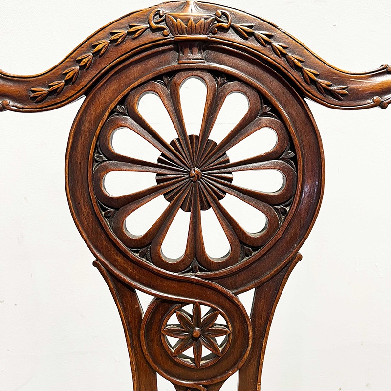 Antiques & Collectors